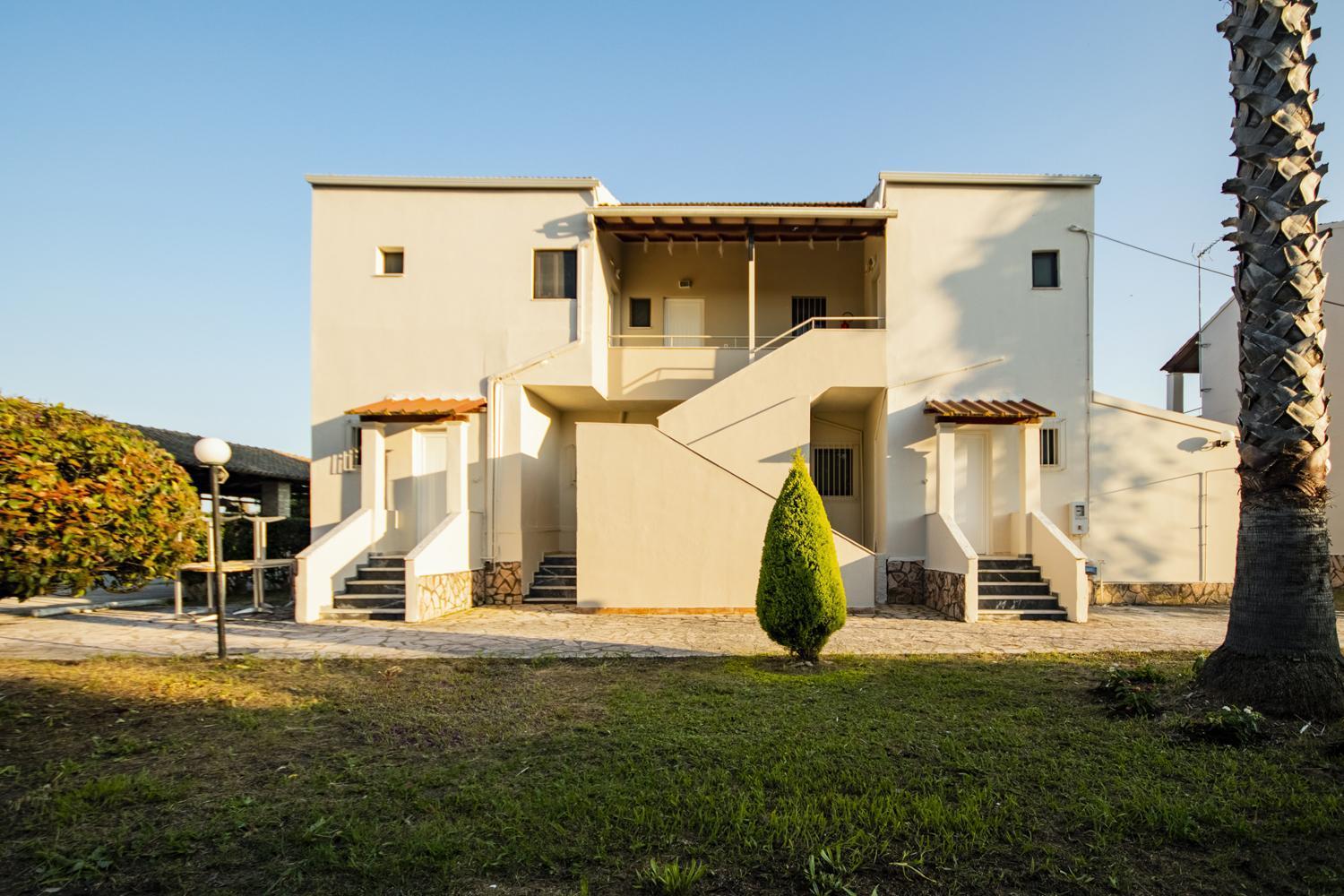 Apartment Parakladi Seaside Retreat